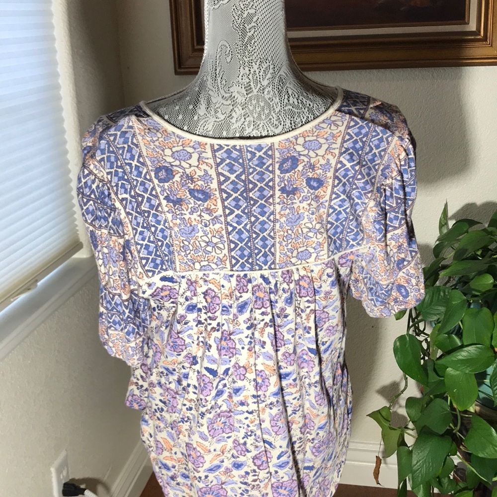 🔴- Lucky Brand Short Sleeve Top - Picture 3 of 6
